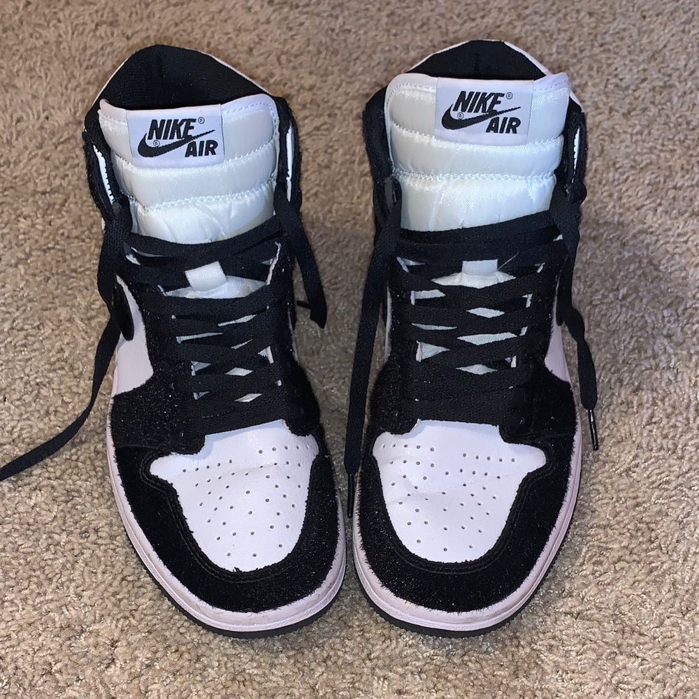 Women Nike Air Jordan 1 Retro High OG Black White Pony Hair CD0461 007 Sneakers - Picture 2 of 10